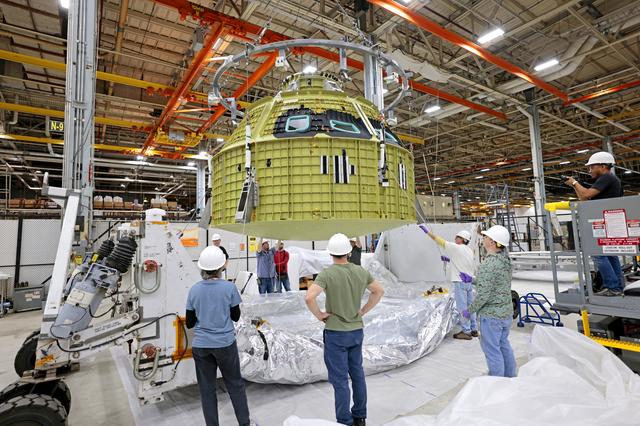 NASA image: Artemis IV Orion Pressure Vessel Shipped to KSC 